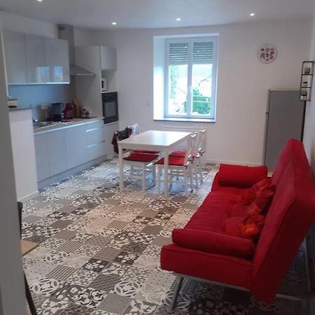 Frasne Logement Entier. Gite Les Brimbelles Exteriér fotografie